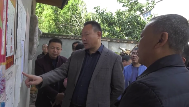 20181121154277258956207501.png 胡县长扶贫1.png